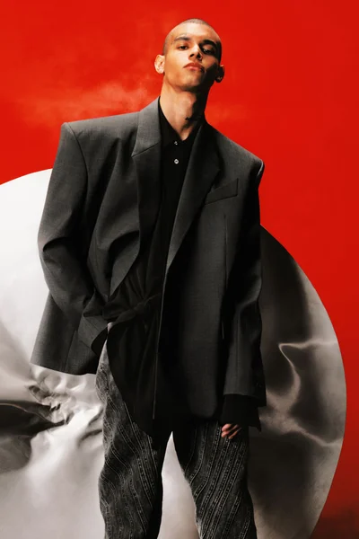 Look 16